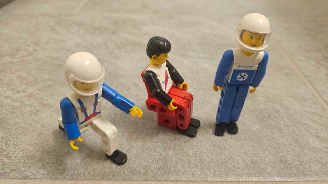 LEGO Technic 8712 Figures Set of 3 - photo 2