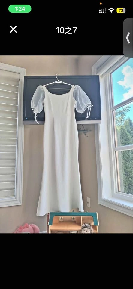 Elegant White Dress with bubble sleeves