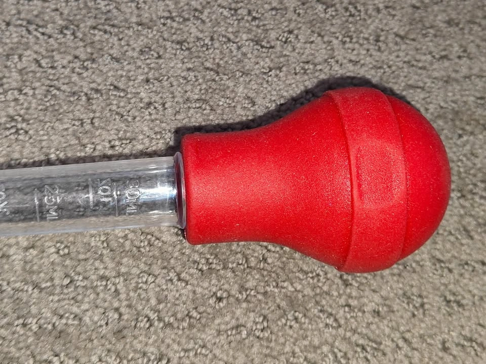 Red Turkey Baster (30ml / 1oz) with Cleaning Brush – Like New - photo 2