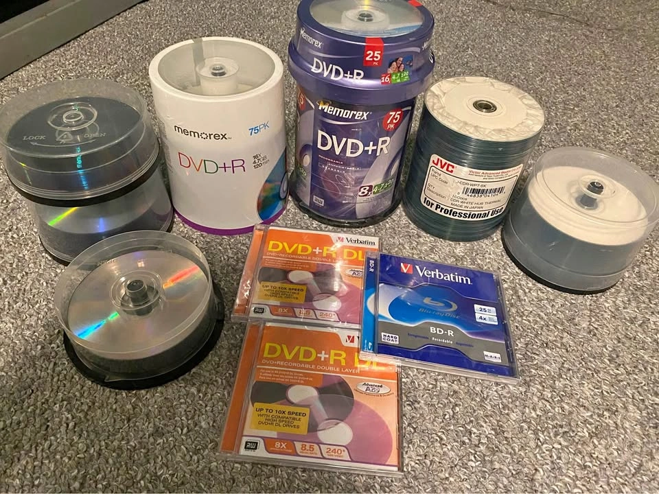 Large Lot of DVD+R blank discs