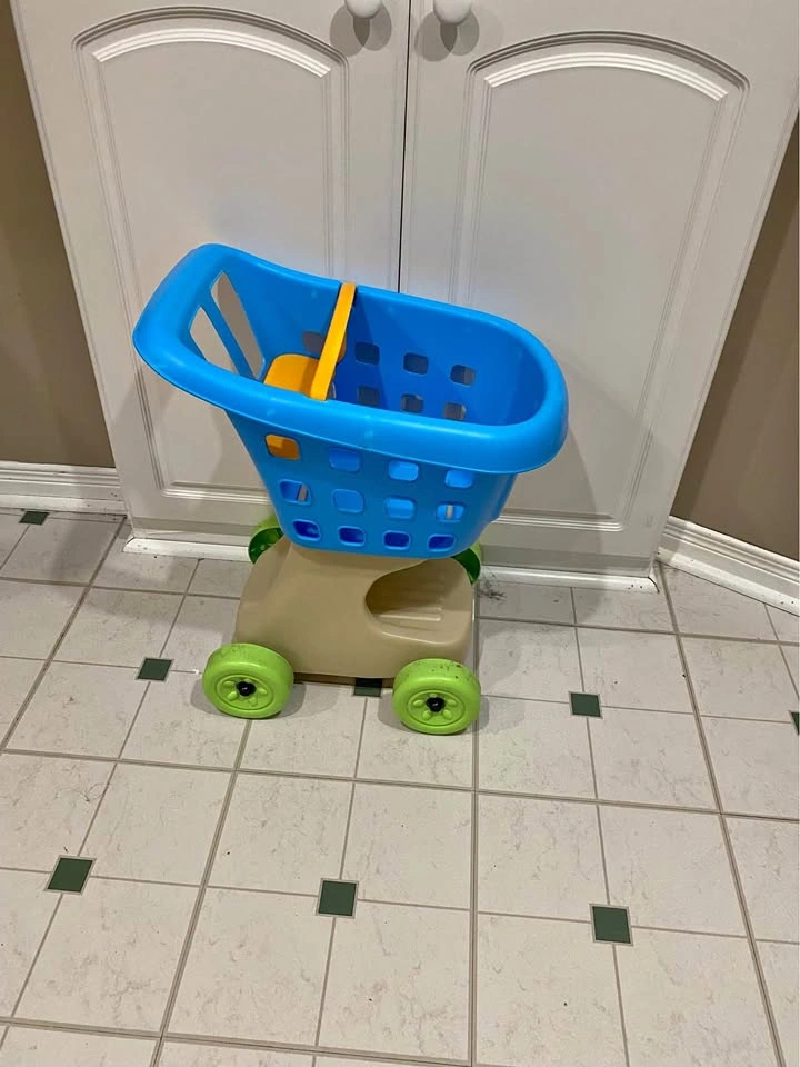 Step 2 kids shopping cart