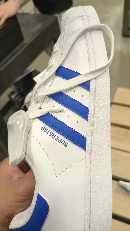 Adidas Superstar Shoes - photo 2