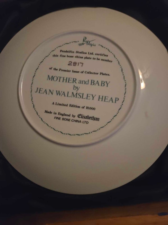 PenDelfin Mother and Baby Collector Plate - photo 3