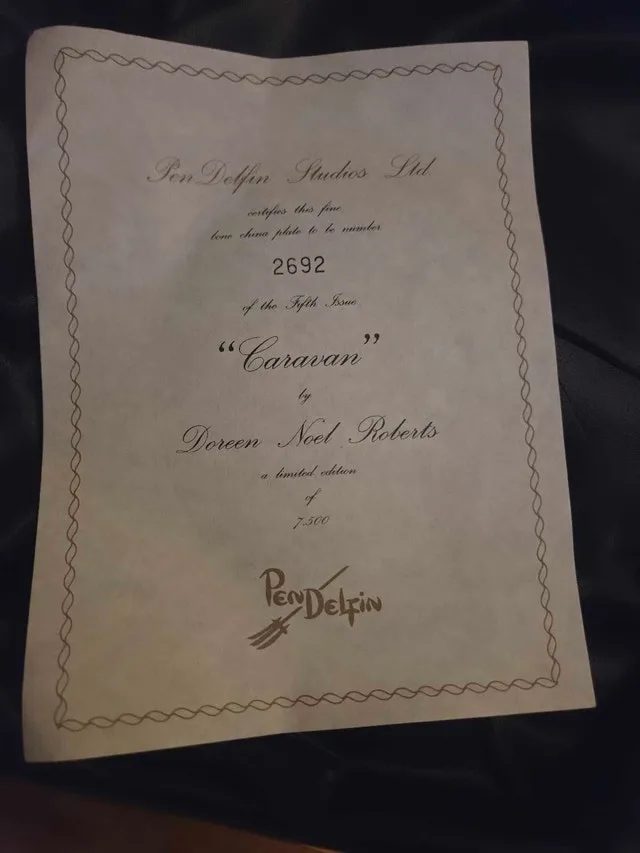 PenDelfin Caravan Collector Plate - photo 3