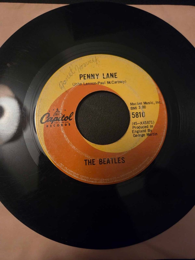 The Beatles 45 RPM Vinyl Records - photo 2