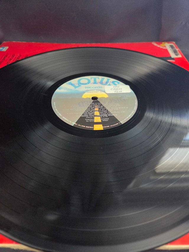 Johnny Cash 20 Greatest Hits Vinyl Record - photo 3