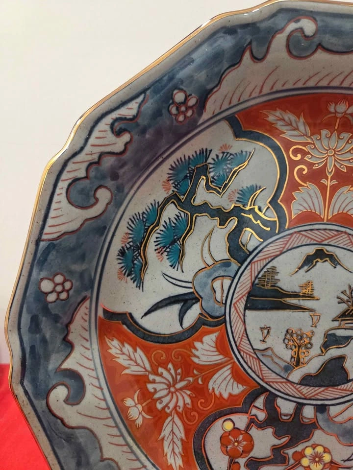 Vintage Scalloped Japanese Imari Porcelain Plate, 12" - photo 3