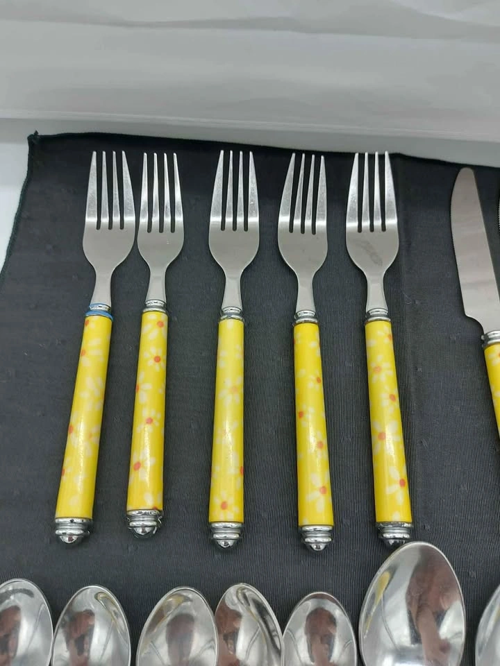 Set of Stainless Steel Daisy Flatware - photo 2