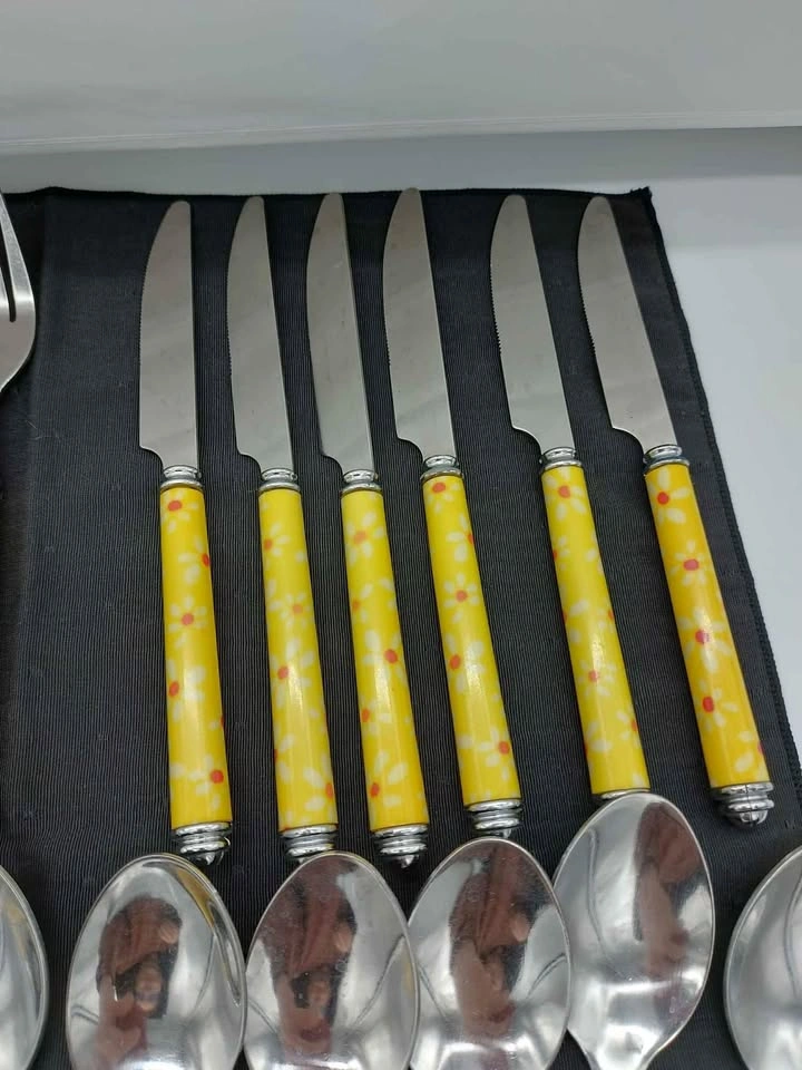 Set of Stainless Steel Daisy Flatware - photo 3