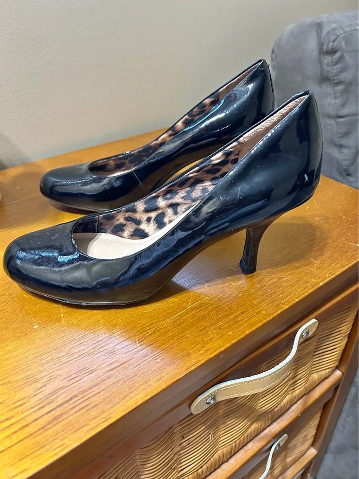 Ladies dress shoes