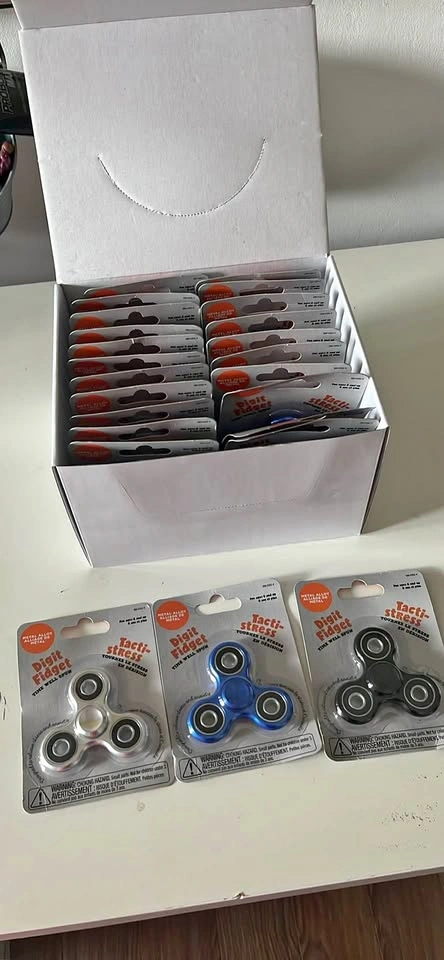 24 fidget spinners