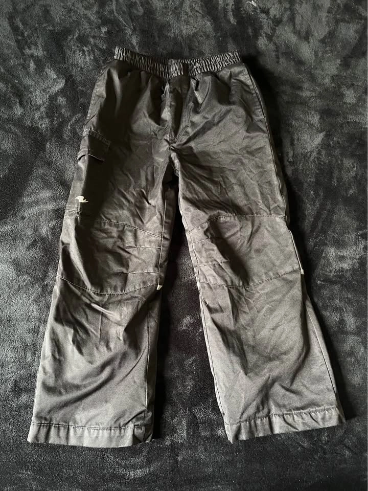 2 pcs Fall pants for kids size 5 & 6 - photo 2