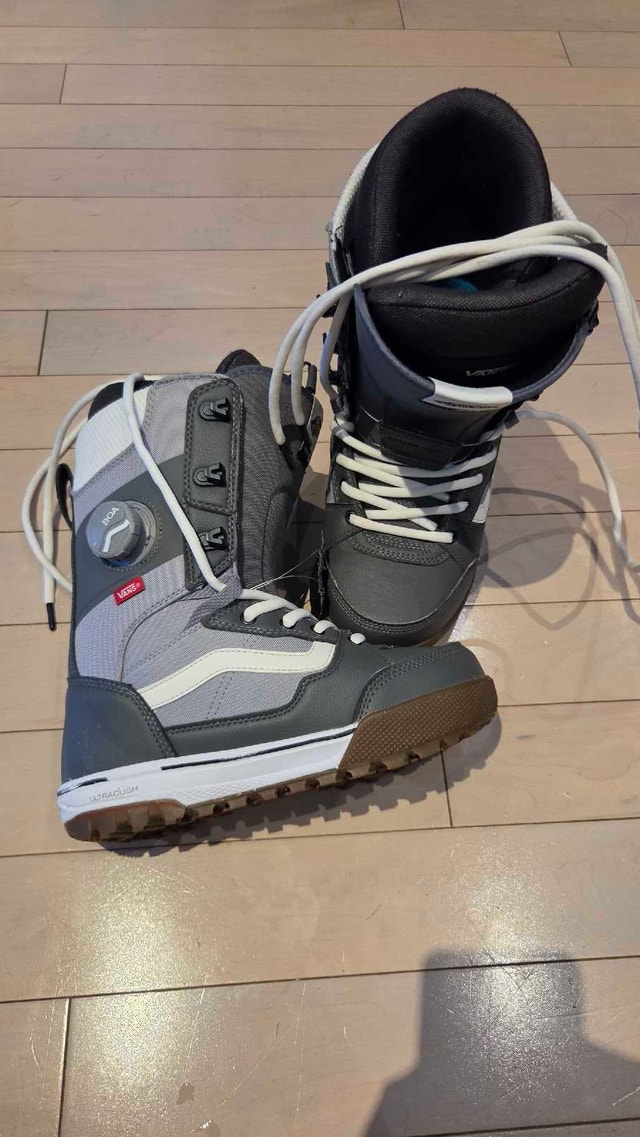 vans snowboard boots size7