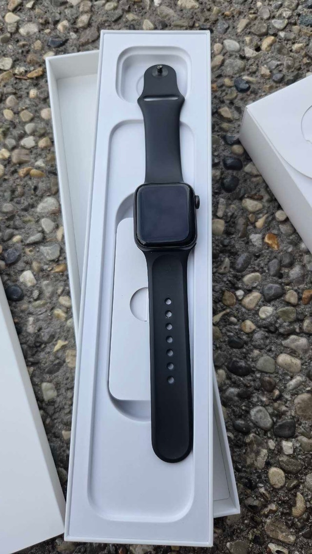 apple watch se like new