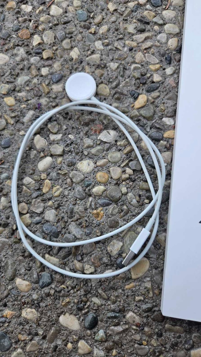 apple watch se like new - photo 2