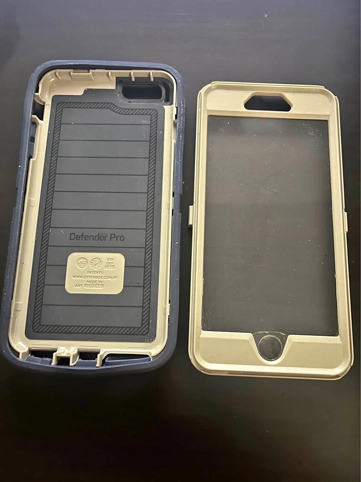IPhone 13 OtterBox Defender Pro Case