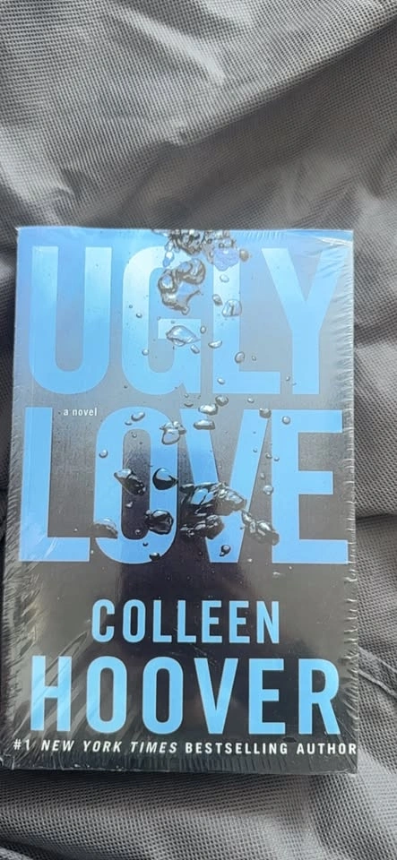 Colleen Hoover It Ends With Us Ugly Love Books - photo 2