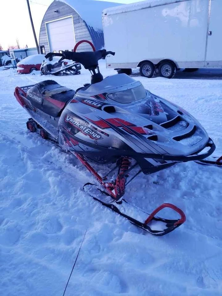 2004 Polaris Vertical Edge 800 RMK - photo 2