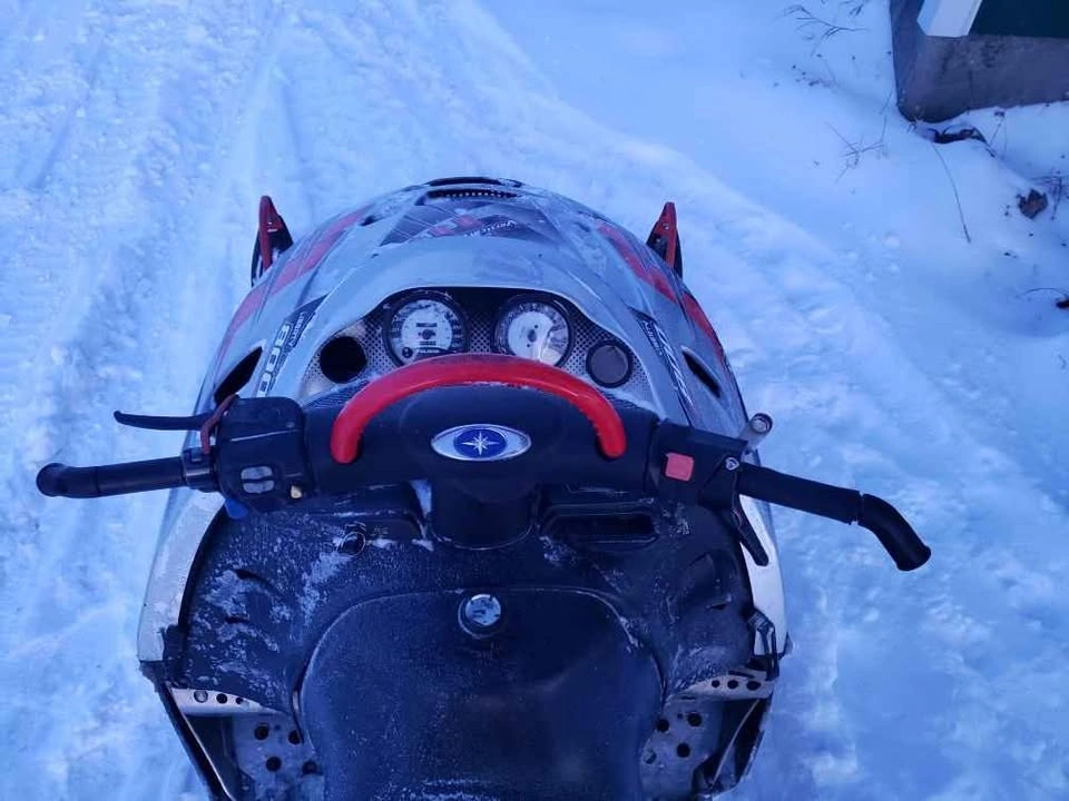2004 Polaris Vertical Edge 800 RMK - photo 4