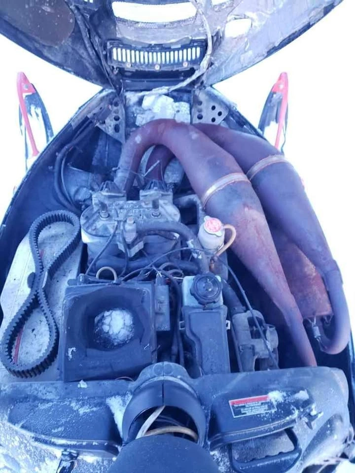 2004 Polaris Vertical Edge 800 RMK - photo 5