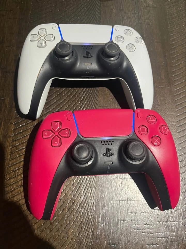 2 Sony PlayStation 5 Controllers - photo 2