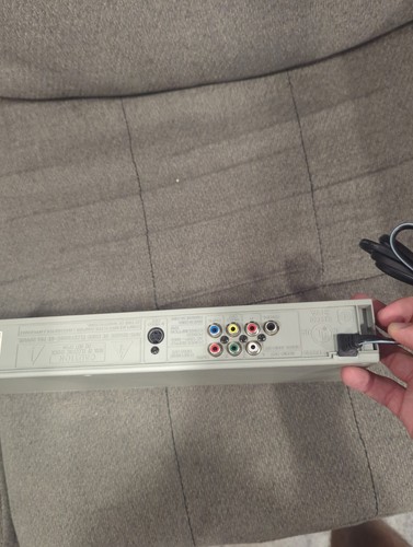 Hitachi DV-PF74U VHS DVD Player Gray Progressive Scan - photo 4