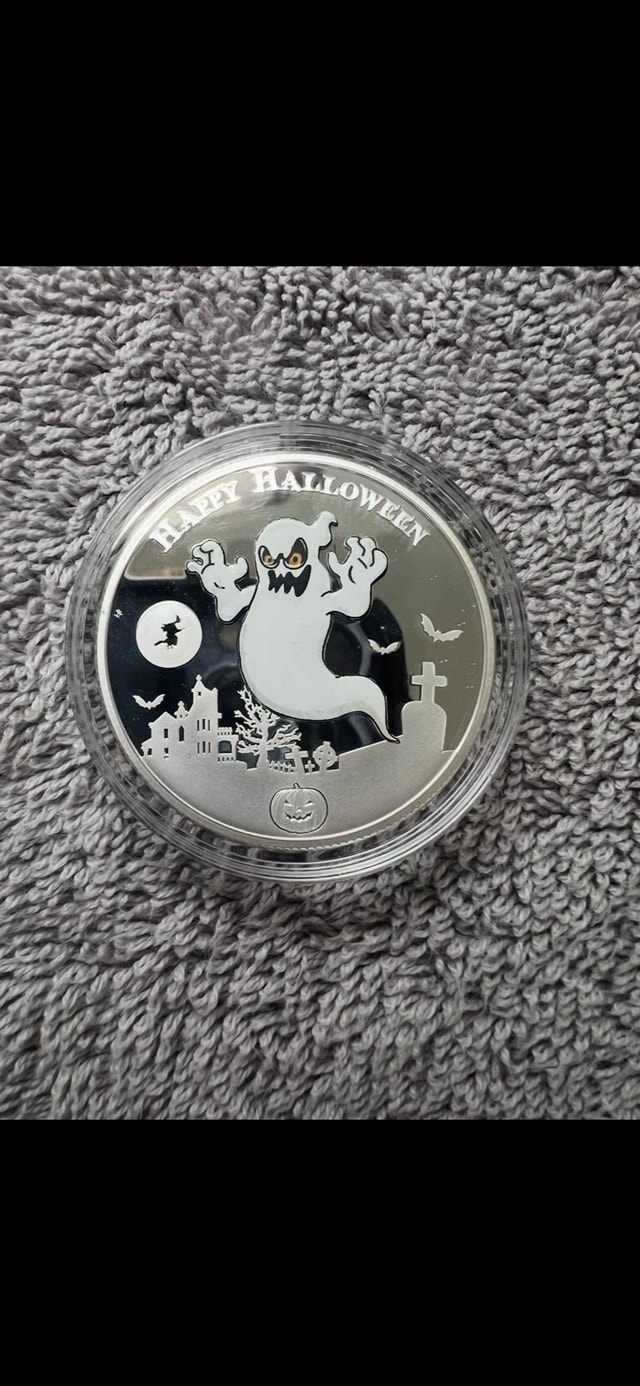 1oz .999 Silver Halloween coin - photo 3