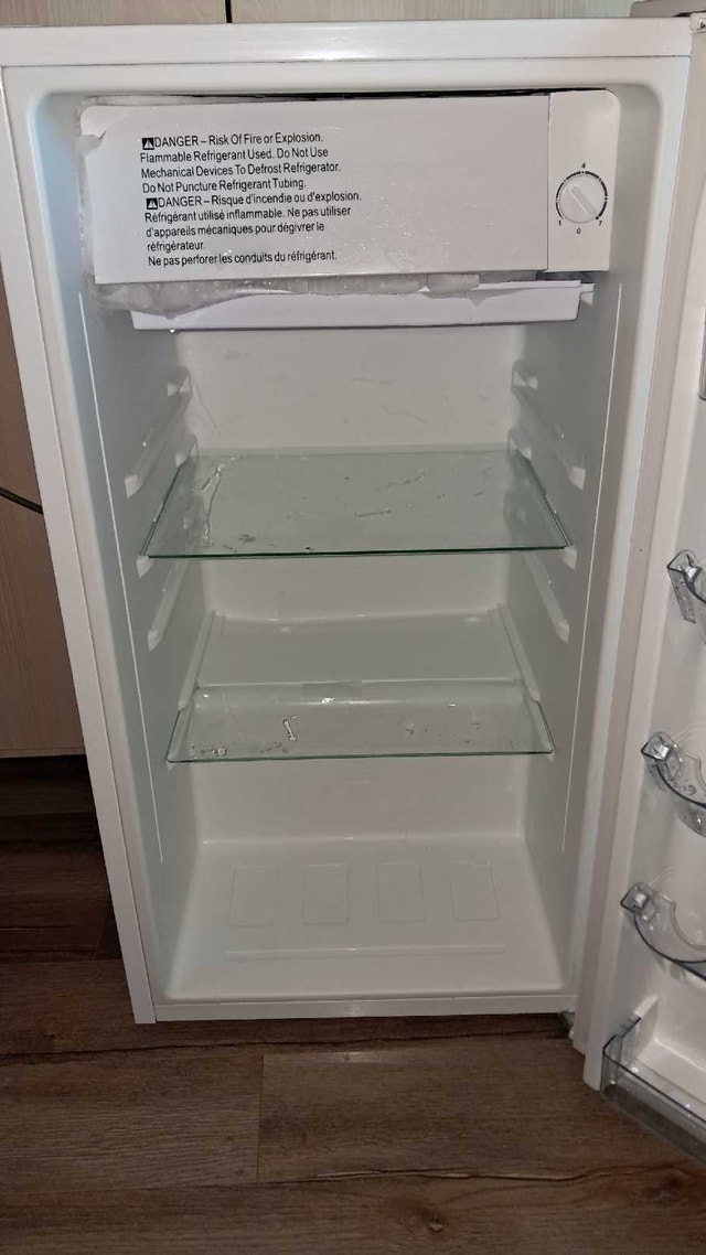 Galanz Mini Fridge - photo 2