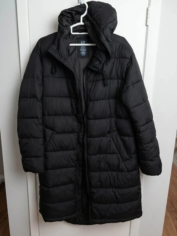 GAP Women’s Long Puffer Coat – Black (Size Large / Tall)
