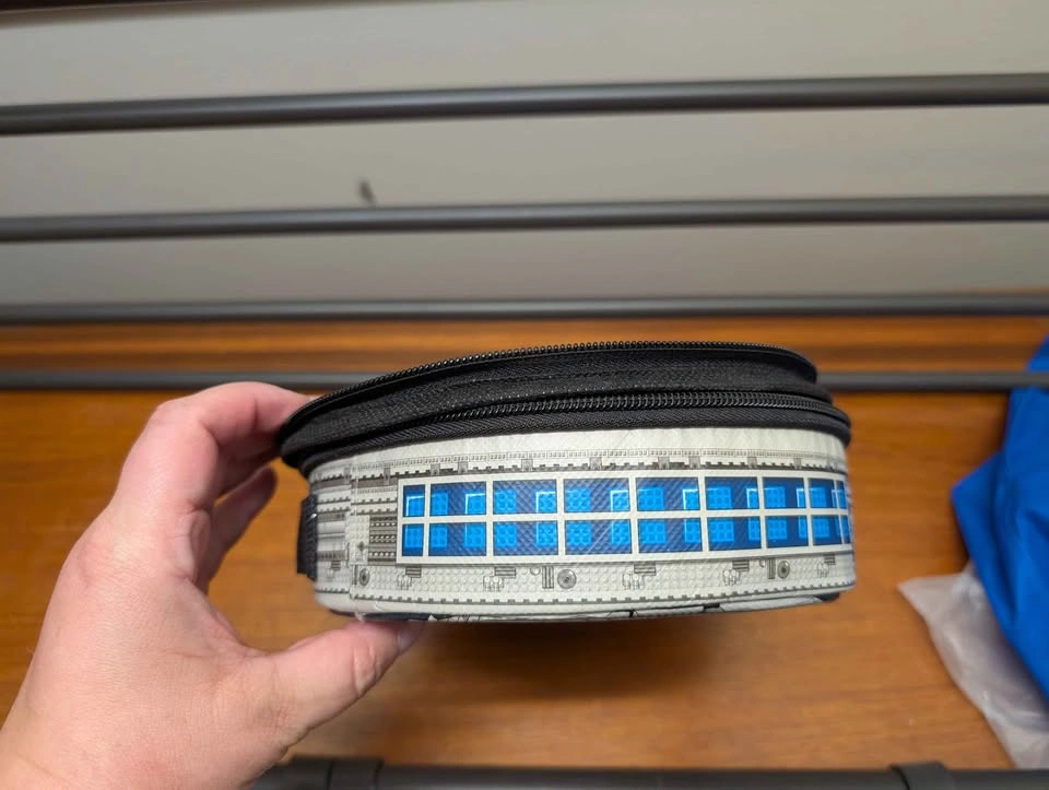 LEGO Star Wars Millennium Falcon ZipBin Storage Case - photo 4