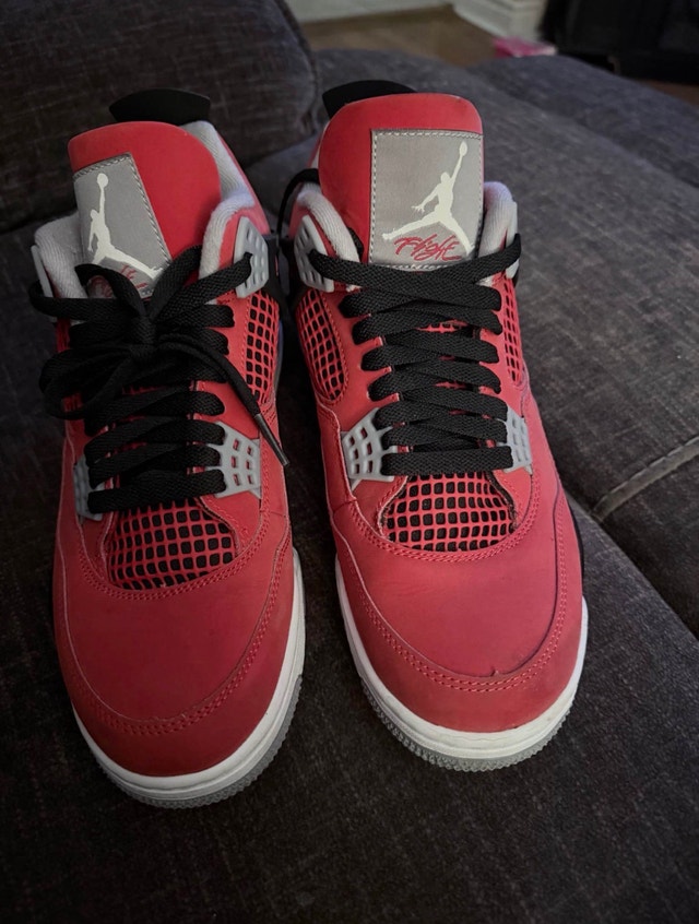 Jordan 4 Retro Fire Red/White - Size 8.5