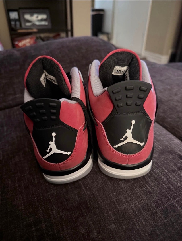 Jordan 4 Retro Fire Red/White - Size 8.5 - photo 3