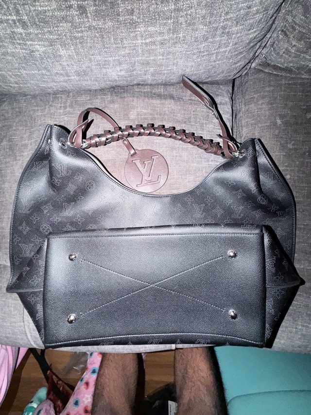 Brand New Louis Vuitton Purse - photo 3