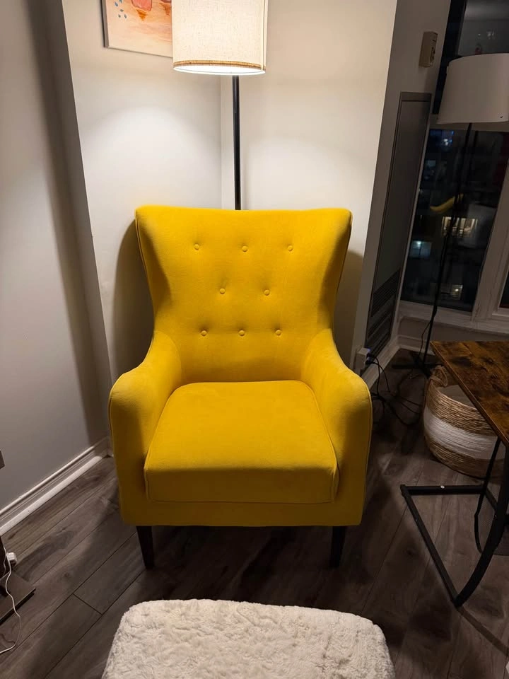 Beautiful Structube Accent Chair - photo 2