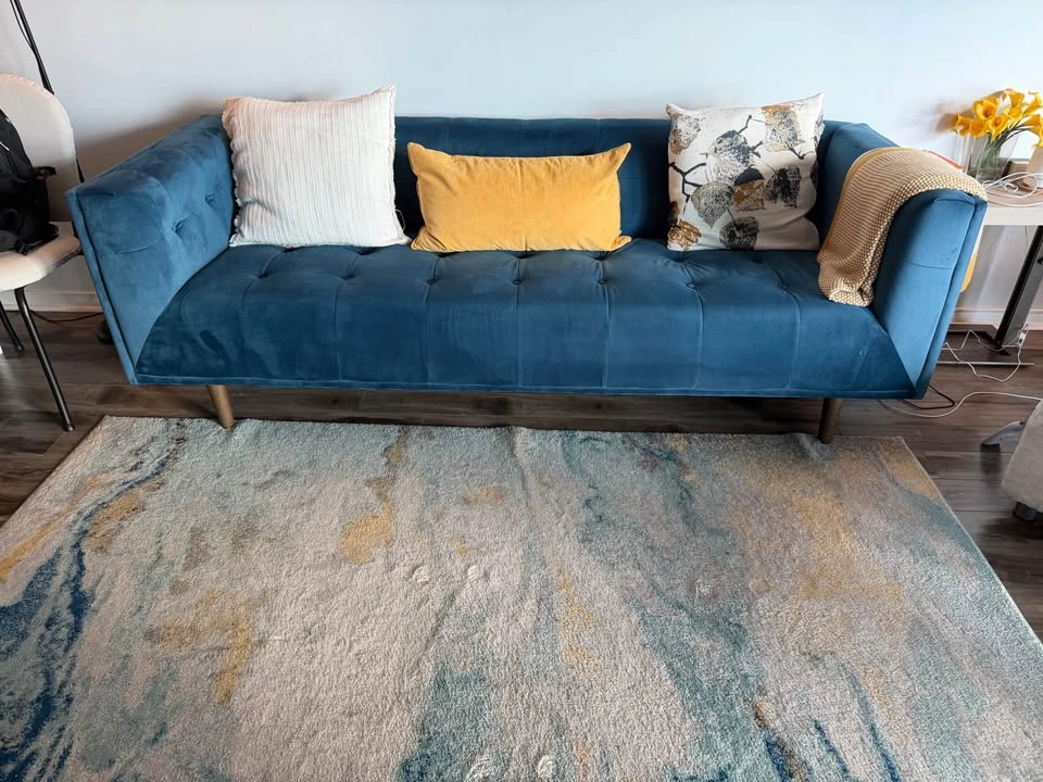 Beautiful New Structube Sofa - photo 4