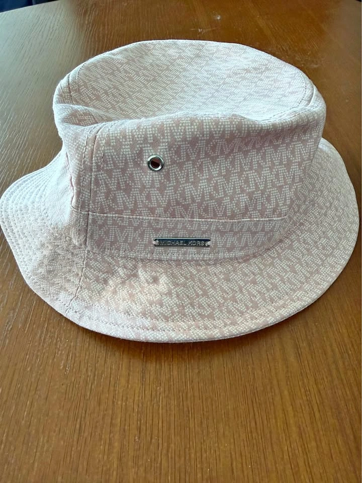 Michael Kors Bucket Hat