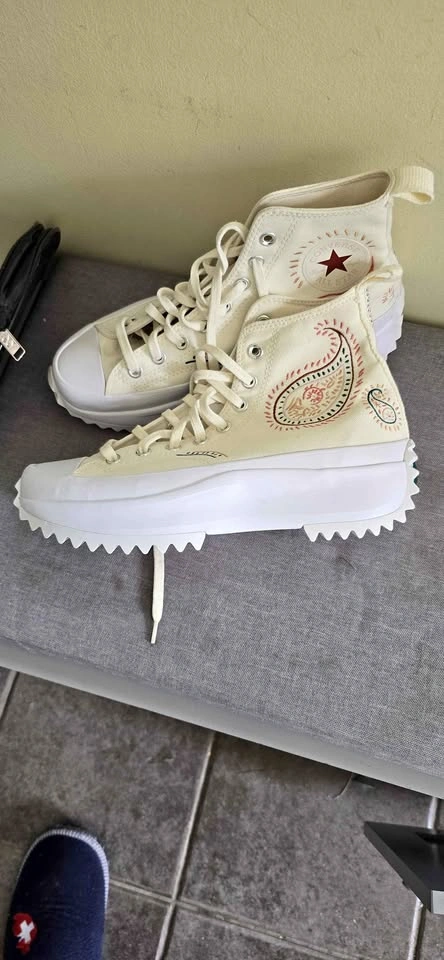 Converse Run Star Hike Platform Crafted Women’s Size 10