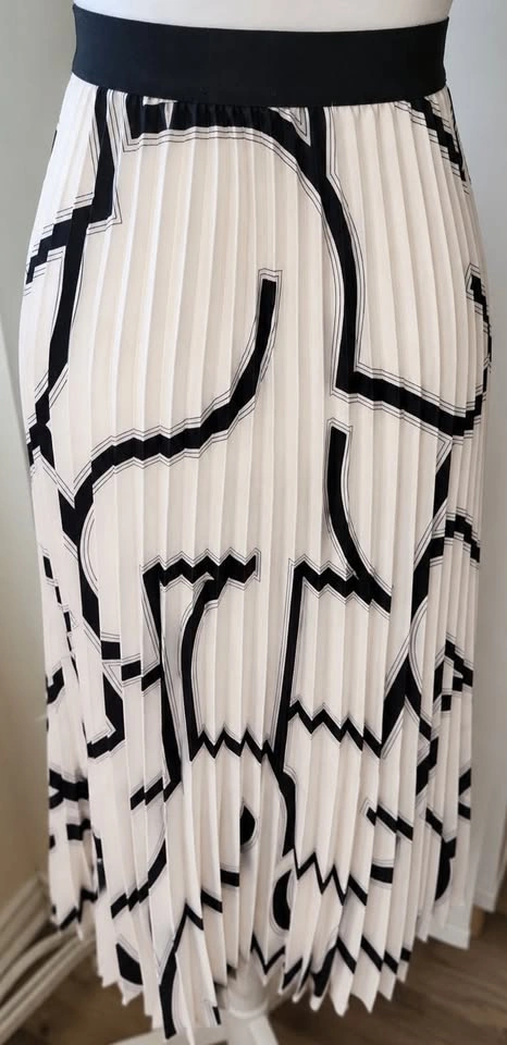 H&M Pleated Midi Skirt – Cream & Black Graphic Print, Size S - photo 3