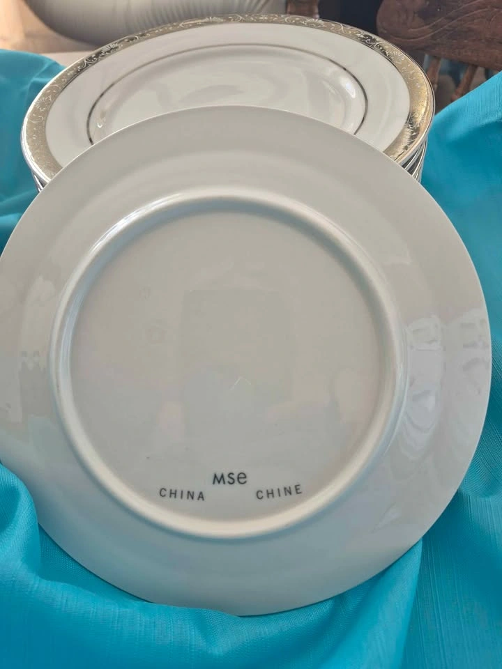 Martha Stewart 36-Piece Dinnerware Set - photo 5