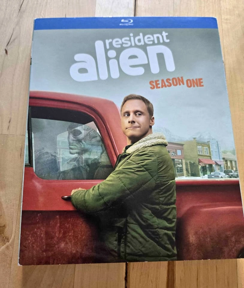 Resident Alien: Season 1 (Blu-ray)