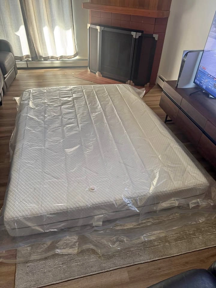 Queen size memory foam mattress