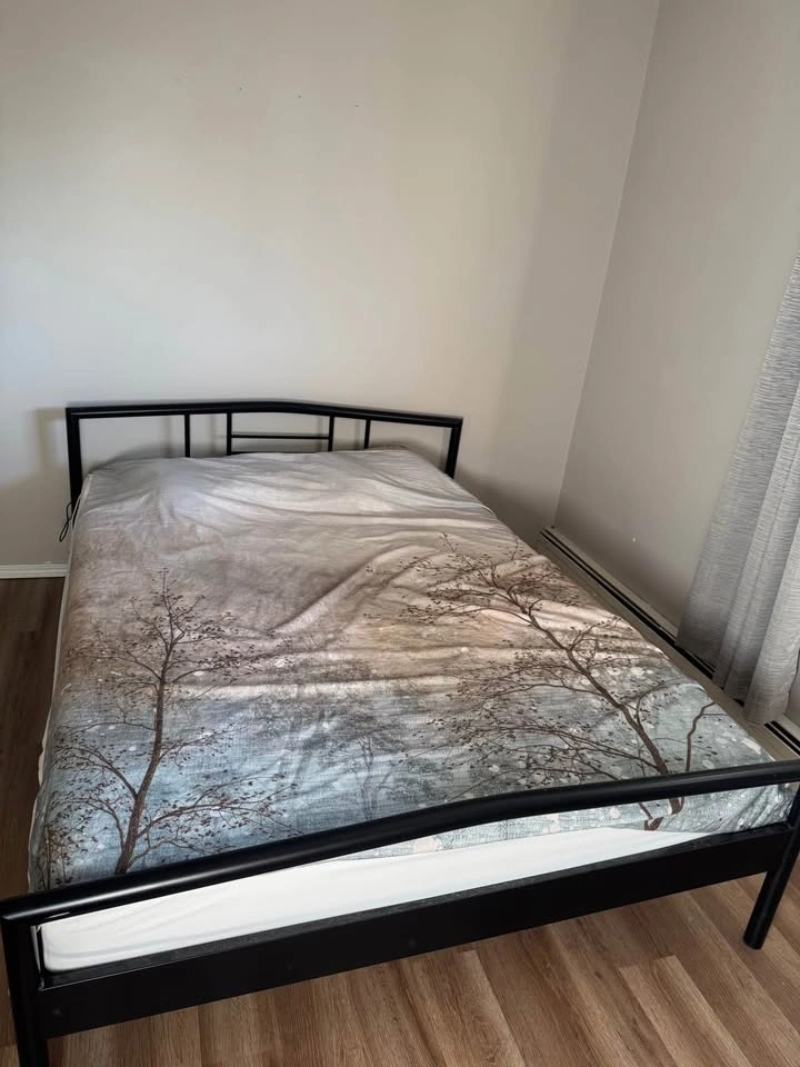 Queen size memory foam mattress - photo 3