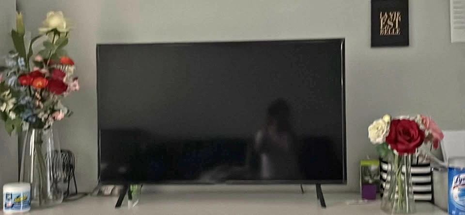 Samsung 43 inch Smart TV - Like New with Remote and Manual