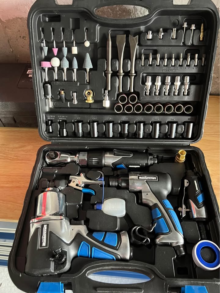 Mastercraft Air-Powered Tool Kit 71 Pieces - photo 4
