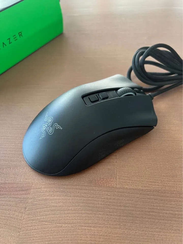 Razer Deathadder V2 Wired Gaming Mouse image indicator(3)