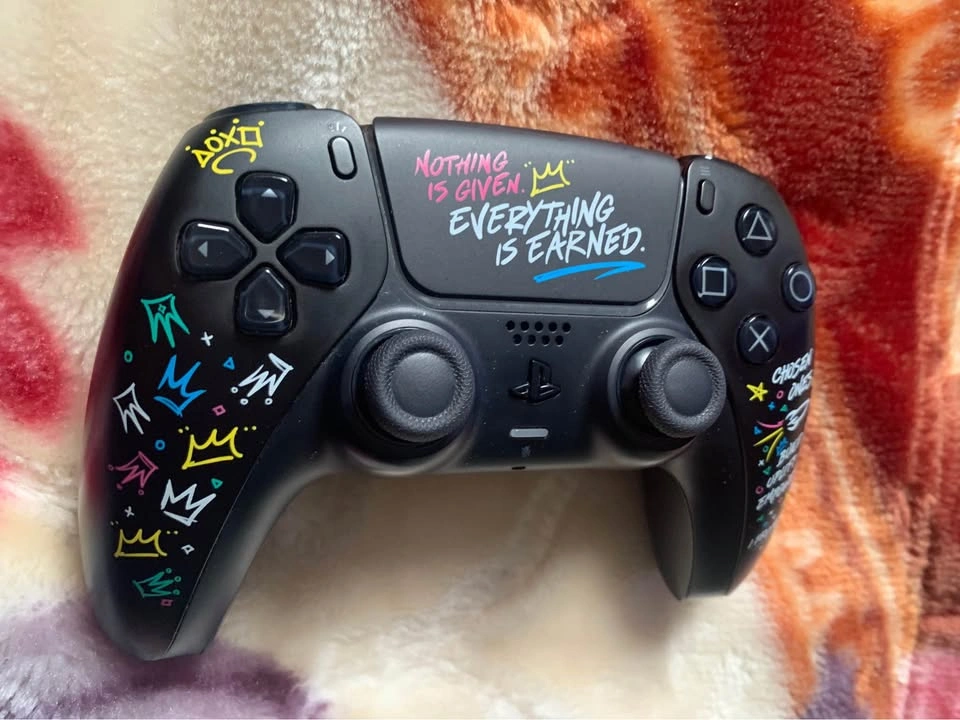DualSense Lebron James Limited Edition PS5 Controller - photo 3