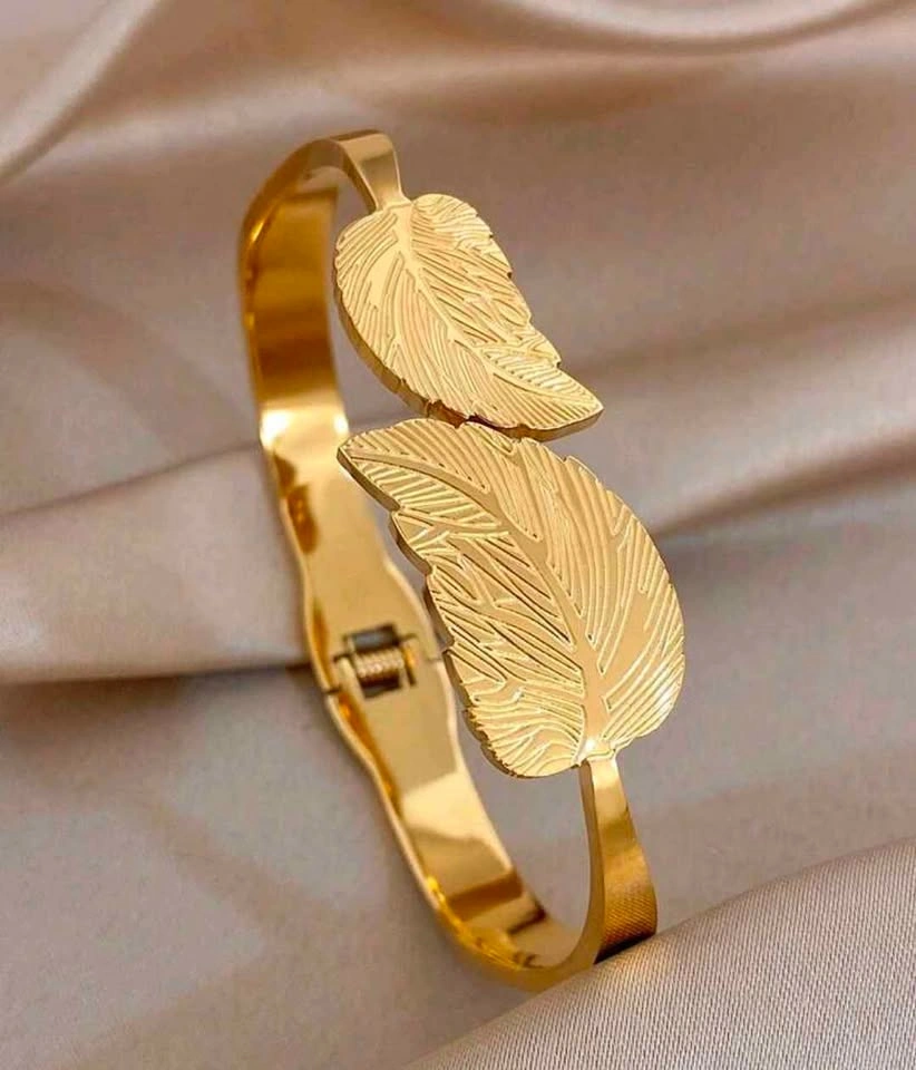 Gold Leaf Bangle Bracelet - photo 2