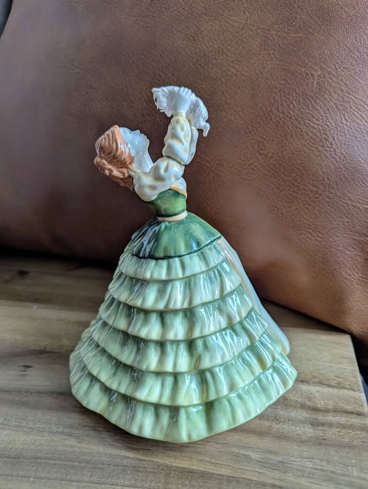 Royal Doulton Pretty Ladies "Emily" Figurine - photo 3