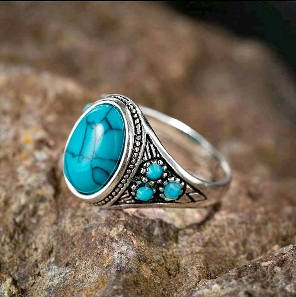 Ornate Turquoise Silver Tone Ring
