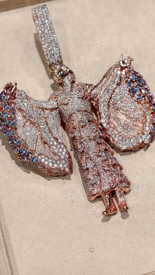 14k Eliantte pendant